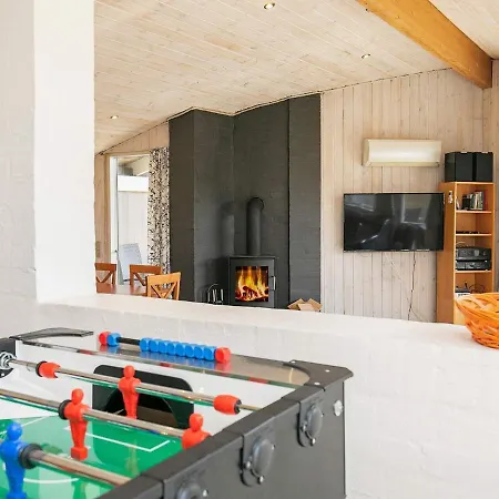 Nyaraló Three-bedroom Holiday In 2 Vejers Strand